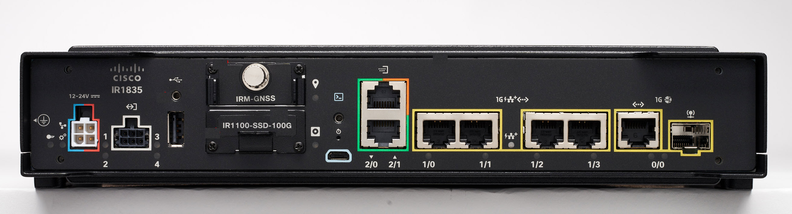 Cisco Catalyst IR1835-K9 공식 모델 외형